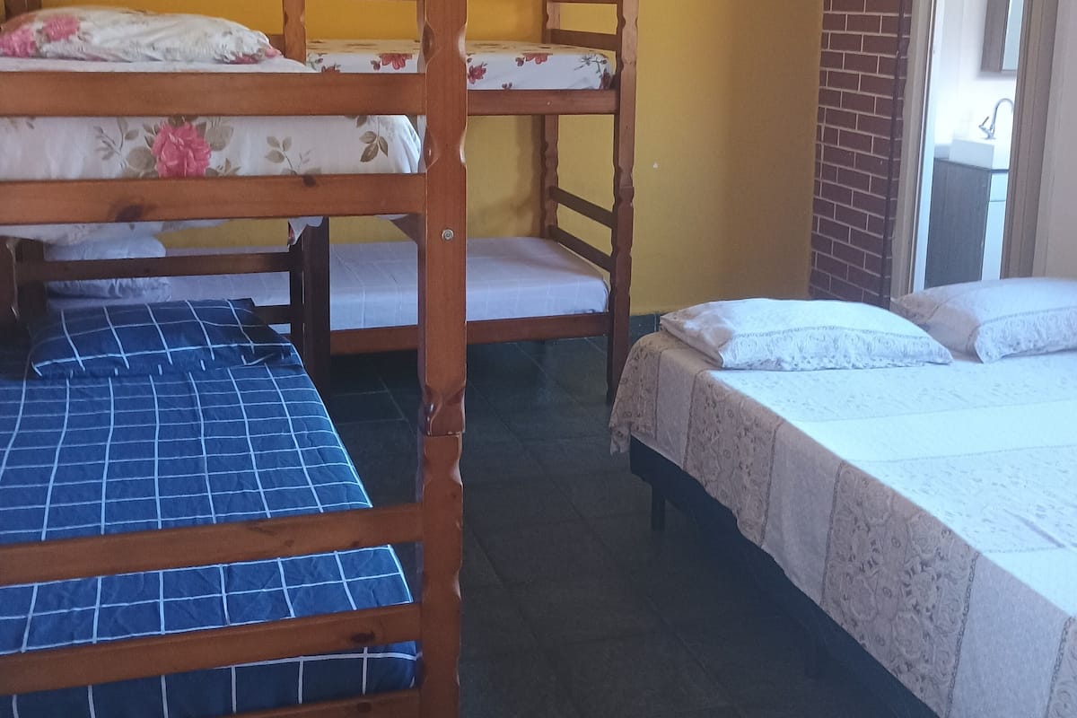 Family Room | WiFi (free), bed sheets