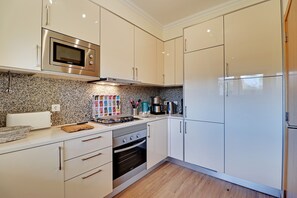 Apartment, 2 Bedrooms, Pool Access | Private kitchen - Albufeira Paradise With Pool by Homing (Albufeira)