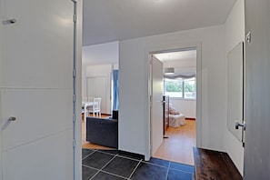 Interior - Vilamoura Lagoon With Pool by Homing (Loulé)