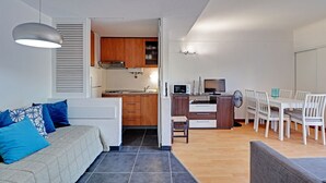 Uklassifisert bilde, 4 av 17, knapp