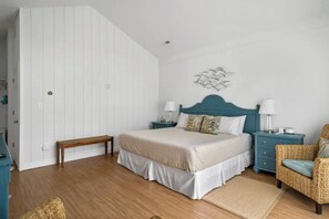 1 slaapkamer, een strijkplank/strijkijzer, gratis wifi, beddengoed