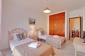 อพาร์ทเมนท์, 2 ห้องนอน, ระเบียง | 2 ห้องนอน, ผ้าปูที่นอน