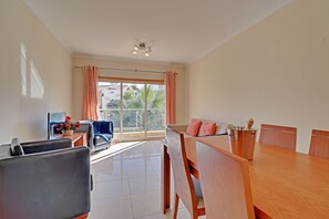 Apartament, 1 dormitori, accés a la piscina | Zona de menjador de l'habitació