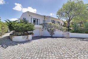 Exterior - Algarve Country Villa With Pool (Sao Bras de Alportel)