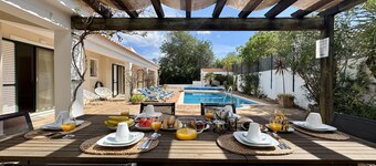 Algarve Country Villa With Pool