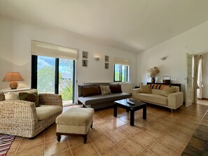 DVD player - Algarve Country Villa With Pool (Sao Bras de Alportel)