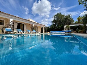 Outdoor pool - Algarve Country Villa With Pool (Sao Bras de Alportel)