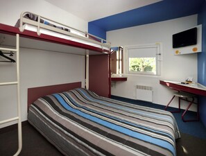 Free WiFi, bed sheets - ENZO HOTEL 1er PRIX (Coudes)