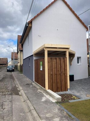 Exterior - Juste un Rayon de Soleil (Saasenheim)