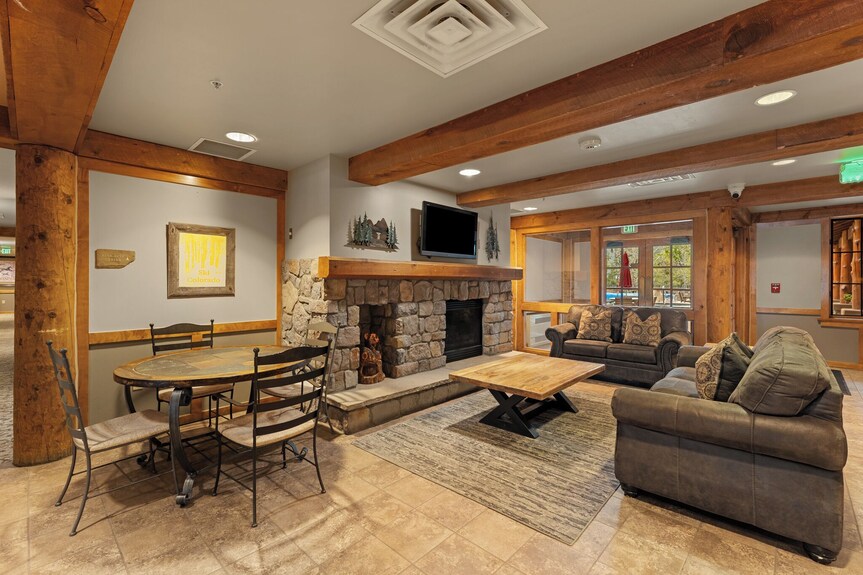 Ideal Location In River Run Village W/ Shared Hot Tubs & Pool! - Keystone, CO