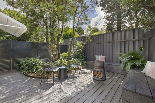 The Forest Nest - private garden studio