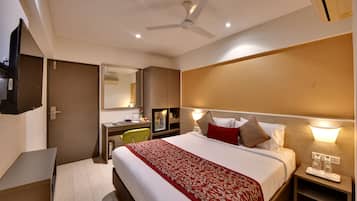 Minibar, in-room safe, desk, soundproofing