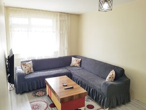 Appartement Familial, 2 chambres, vue ville | Coin séjour