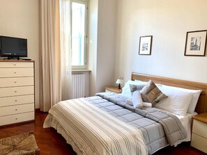 Bügeleisen/Bügelbrett, kostenloses WLAN, Bettwäsche