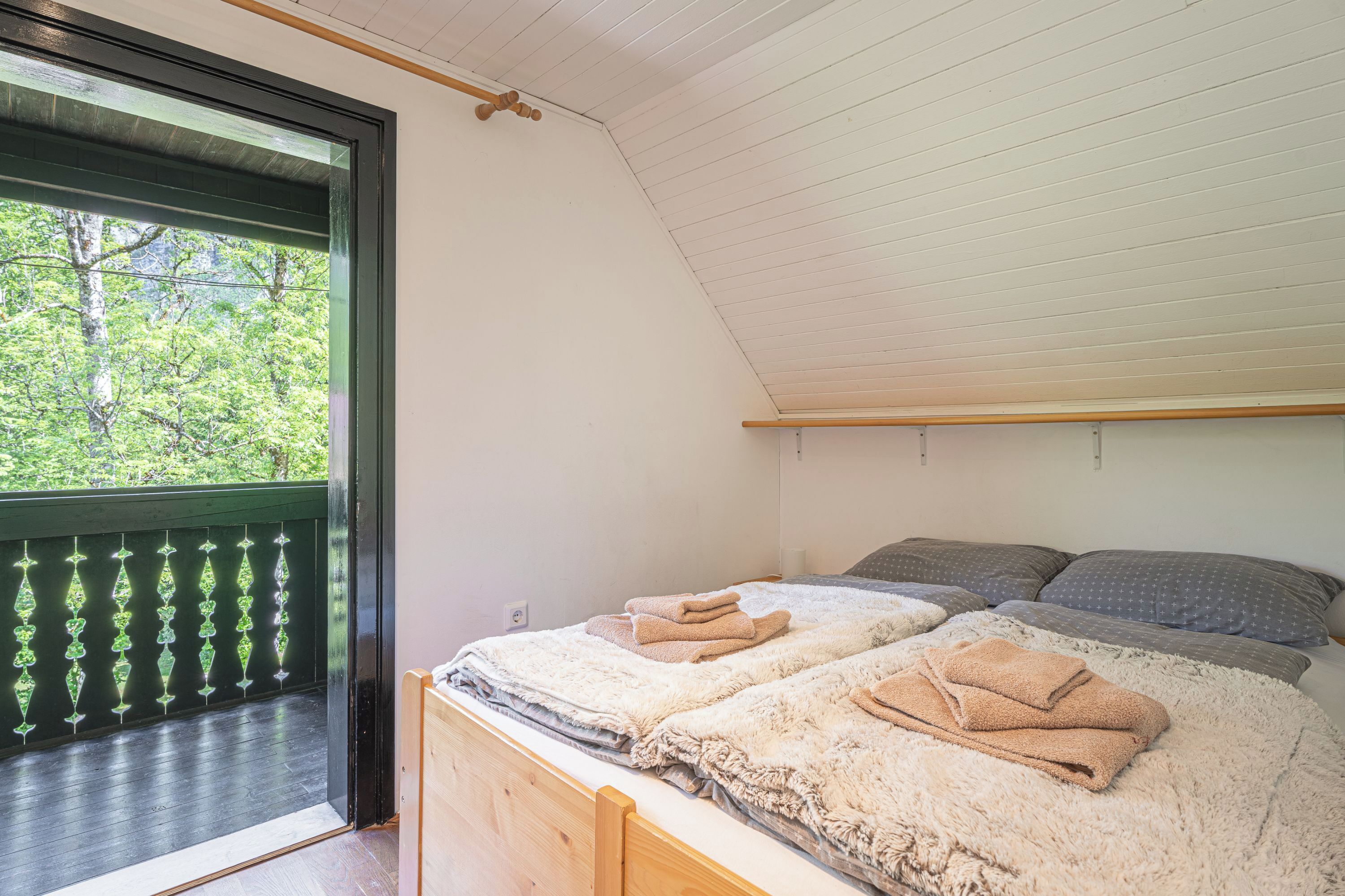 Chalet familiar, varias habitaciones, junto a la montaña (Alpine Chalet Metka at Lake Bohinj) | 4 habitaciones, tabla de planchar con plancha y wifi gratis 