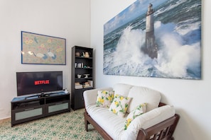 21-inch TV with cable channels