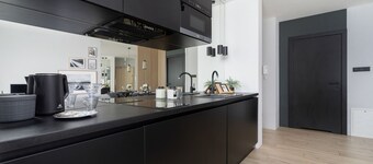 Deluxe City Studio by Renters