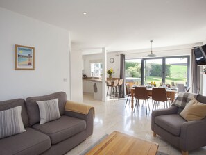 Living area - Tokenhill Cottage (Dorchester)