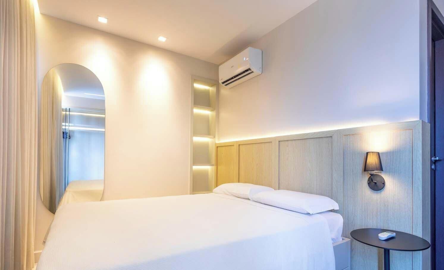 Deluxe Apartment | In-room safe, laptop workspace, blackout curtains, iron/ironing board