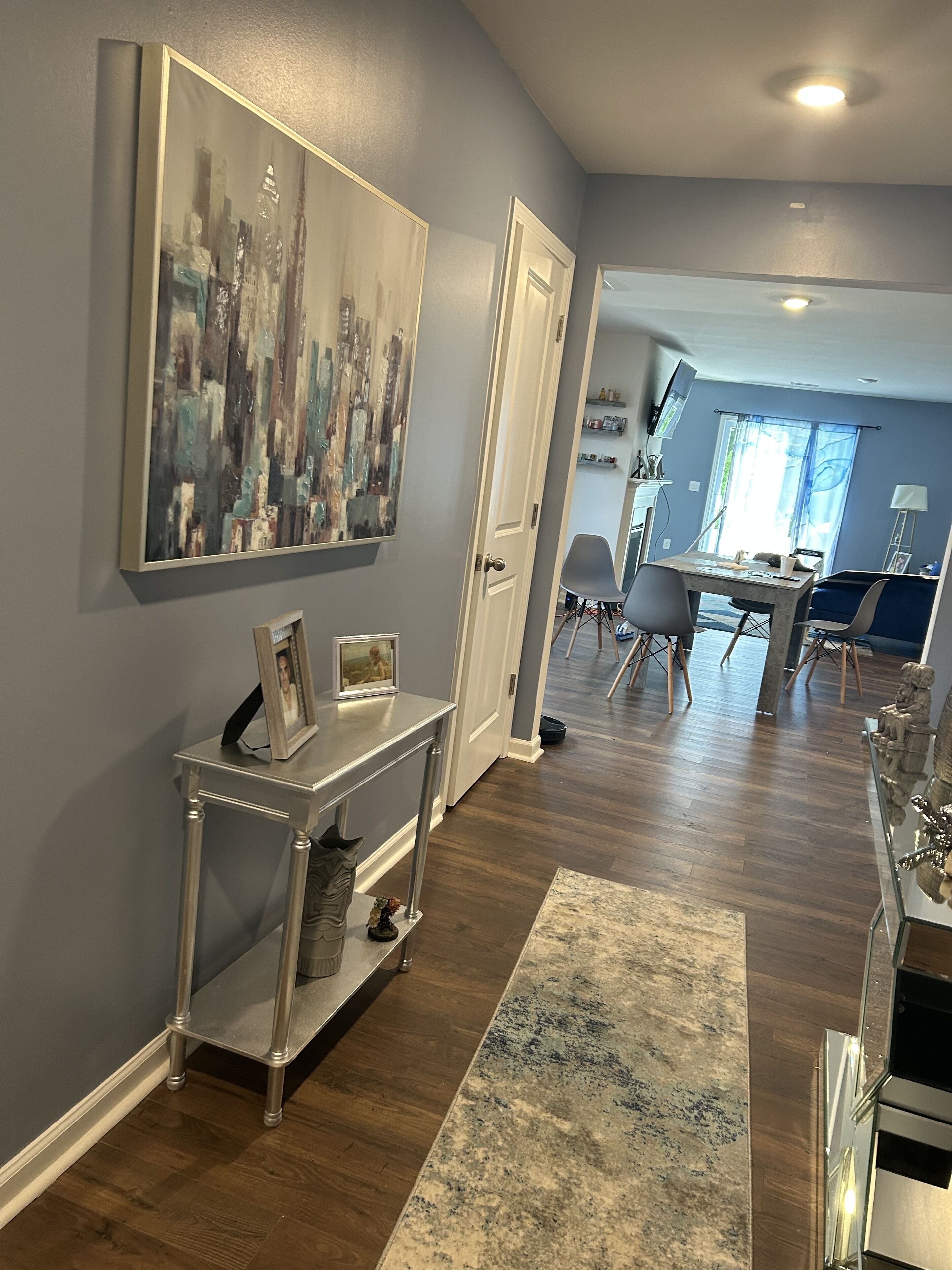 room in Cozy 5 bedroom with Fireplace ,driveway and Large fenced Yard