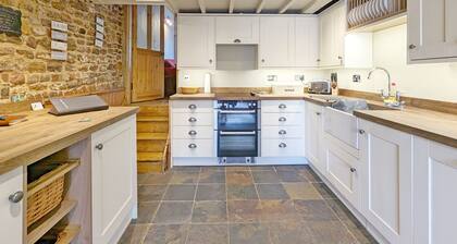 Piemans Cottage - a cottage that sleeps 5 guests in 2 bedrooms