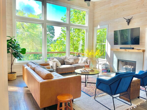 Smart TV, video games