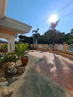 Terrace/patio - VACATION MANSION HOUSE (Laoag)