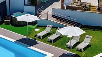 Outdoor pool, sun loungers