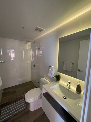Hair dryer, towels, soap, shampoo - Retreat in Airali W/Heated Pool Perfect Location (Ciudad de Guatemala)