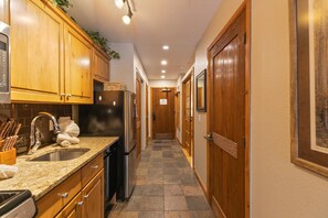 Interior - Riverbend Centennial Run Condo: Ski In/Out (Breckenridge)