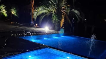 Udendørs pool
