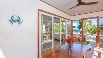 Casa, 4 dormitoris | Servei de restauració a l'aire lliure