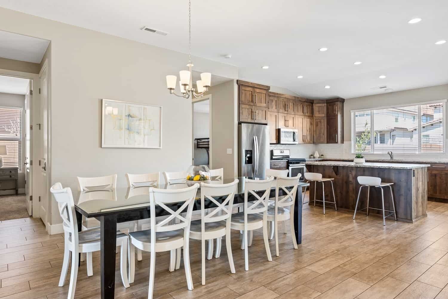 House, 5 Bedrooms | Dining