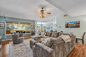 House, 3 Bedrooms | Living area | Smart TV, streaming services - The Nut House - Lovely Home with Hot Tub by Yosemite Region Resorts (Groveland)