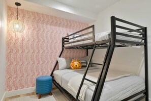 2 bedrooms, WiFi, bed sheets