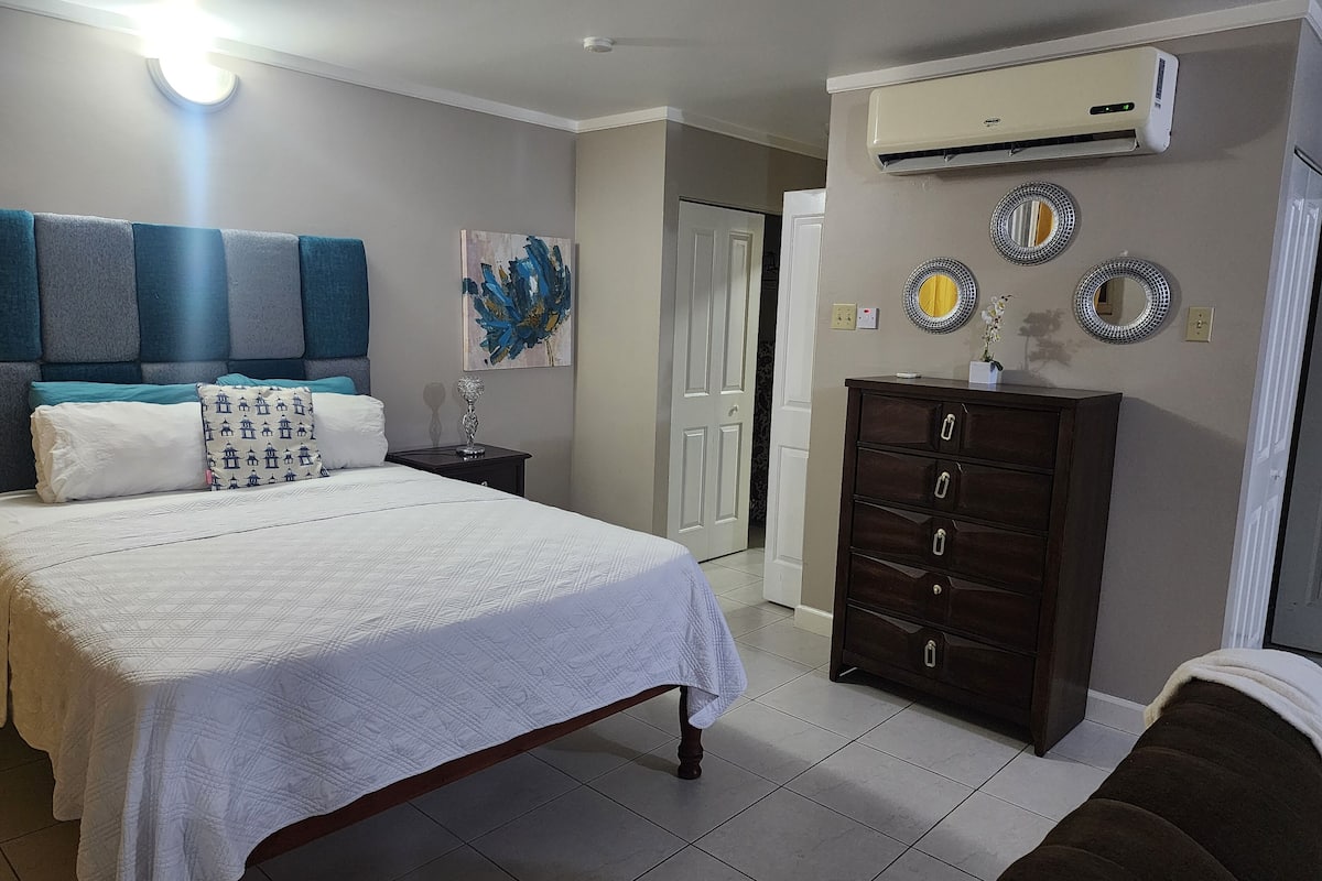 standard studio suite | iron/ironing board, free wifi, bed sheets