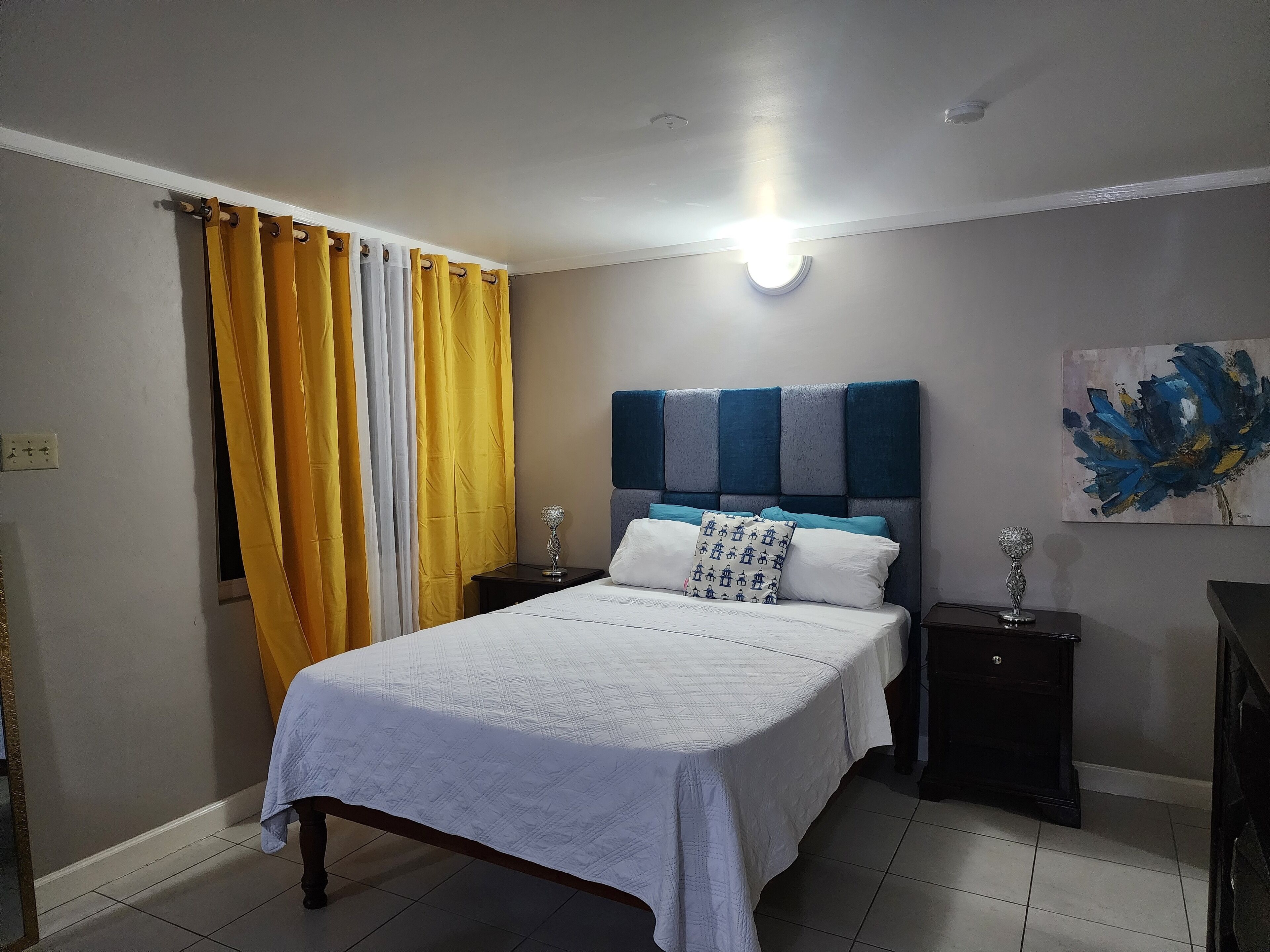 standard studio suite | iron/ironing board, free wifi, bed sheets