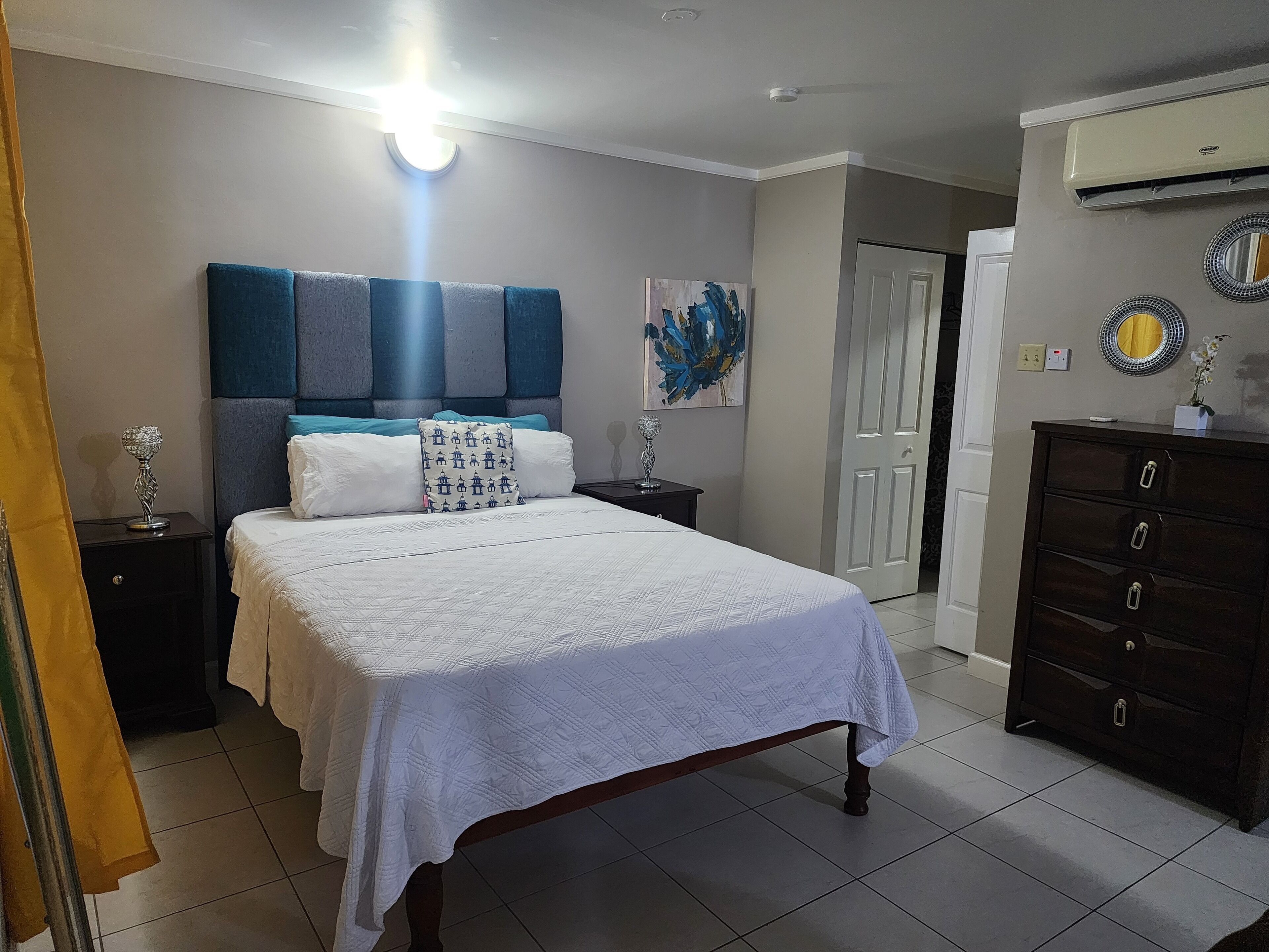 standard studio suite | iron/ironing board, free wifi, bed sheets