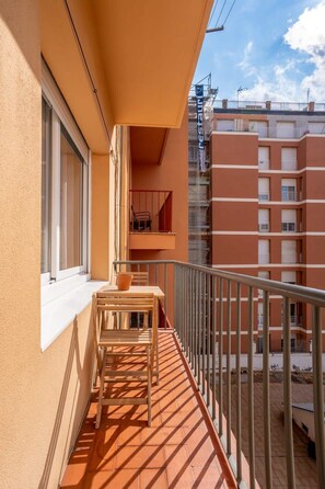 Property grounds - Eixample - Bright and modern 4BD for Families (Barcelona)