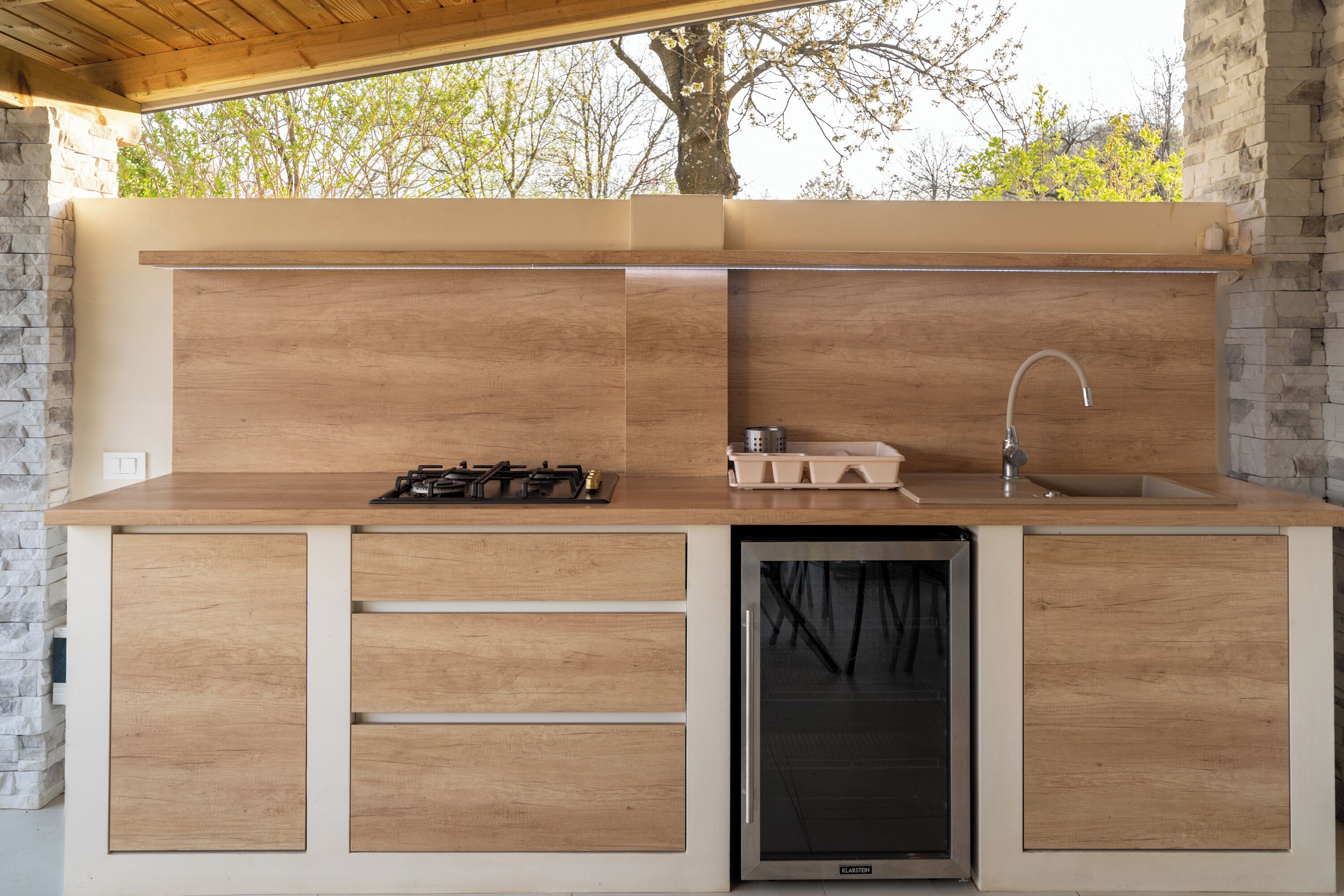 ثلاجة، ميكروويف، فرن، موقد طهي مسطح