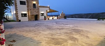 Amazing vacation home with a beautiful natural view of the Yarmouk vally.