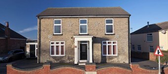 Sapphire - Spacious apartment near the Sea