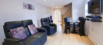 Amethyst - Spacious apartment near the Sea