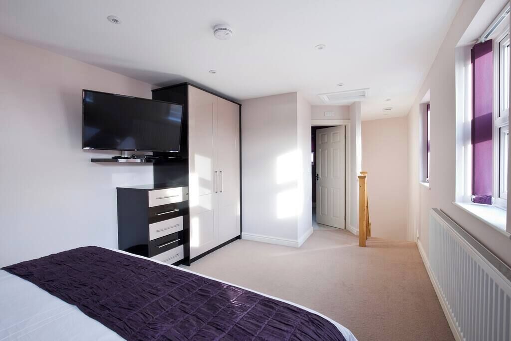 1 Schlafzimmer, Schreibtisch, Bügeleisen/Bügelbrett, Reisekinderbett
