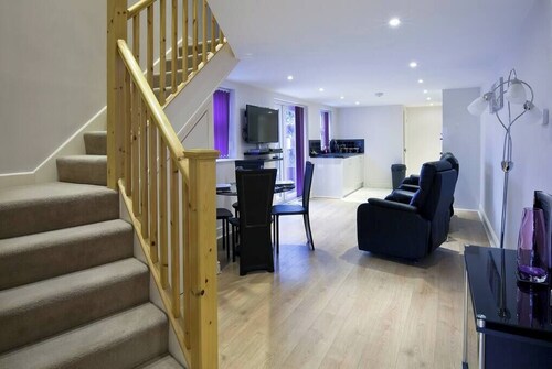 Amethyst - Spacious apartment near the Sea