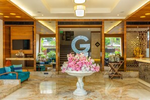 Reception - hotel G Express (Ahmedabad)