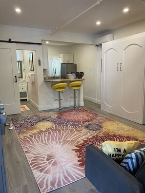 Interior - 20 Steps 'till Toes in the Sand with Private Beach Access (Tybee Island)