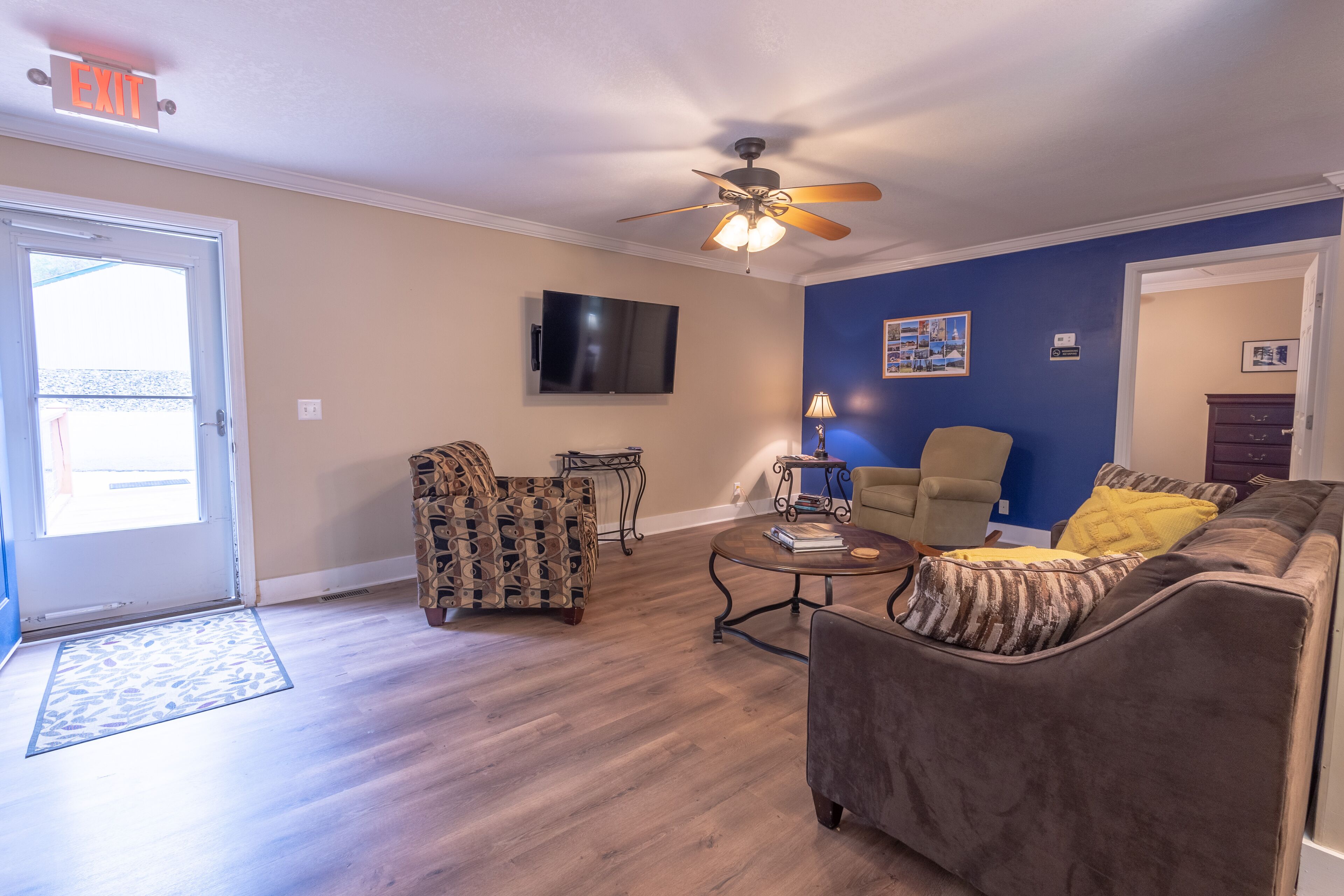 Walk your dog to Mars Hill University and Town Center from the Cascade Cottage