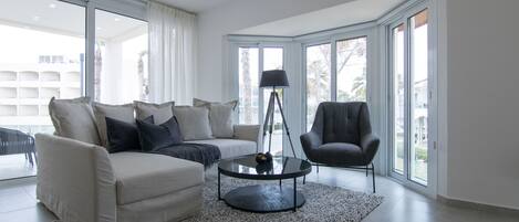 Luxury Apartment | Living area