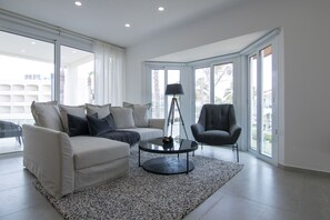 Luxury Apartment | Living area